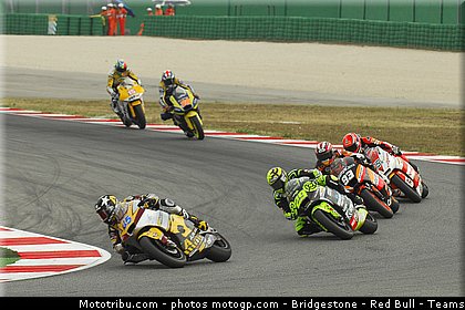 moto2_tech3_010_san_marin_misano_2011.jpg