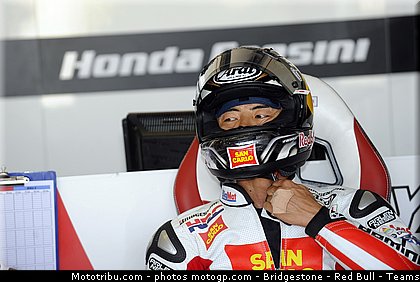 motogp_aoyama_007_san_marin_misano_2011.jpg