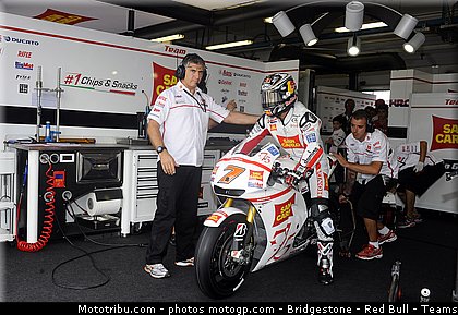 motogp_aoyama_011_san_marin_misano_2011.jpg