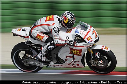 motogp_aoyama_014_san_marin_misano_2011.jpg