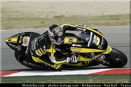 motogp_edwards_018_san_marin_misano_2011.jpg