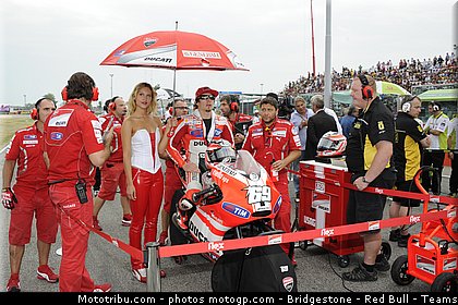 motogp_hayden_006_san_marin_misano_2011.jpg