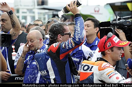 motogp_lorenzo_016_san_marin_misano_2011.jpg