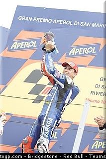 motogp_lorenzo_022_san_marin_misano_2011.jpg