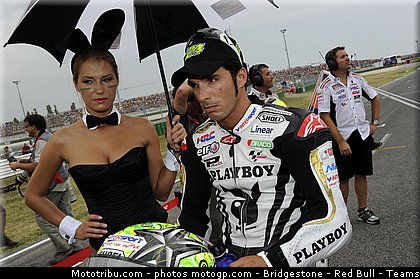 motogp_pitbabe_012_san_marin_misano_2011.jpg