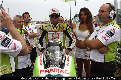 motogp_pitbabe_037_san_marin_misano_2011.jpg