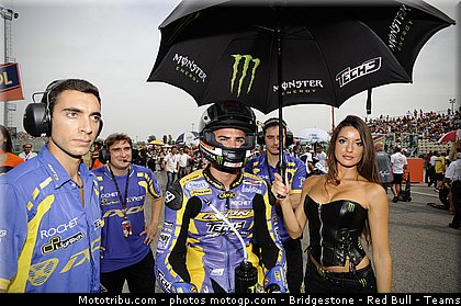 motogp_pitbabe_043_san_marin_misano_2011.jpg
