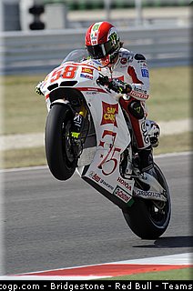 motogp_simoncelli_013_san_marin_misano_2011.jpg
