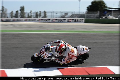 motogp_simoncelli_018_san_marin_misano_2011.jpg