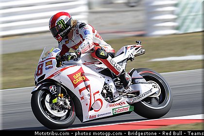 motogp_simoncelli_020_san_marin_misano_2011.jpg