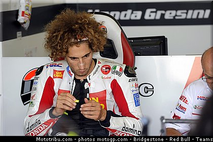 motogp_simoncelli_027_san_marin_misano_2011.jpg