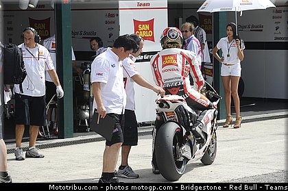 motogp_simoncelli_028_san_marin_misano_2011.jpg