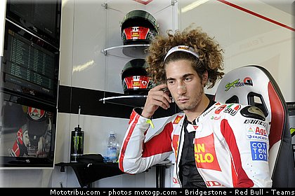 motogp_simoncelli_044_san_marin_misano_2011.jpg