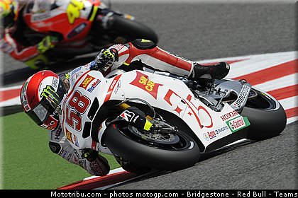 motogp_simoncelli_048_san_marin_misano_2011.jpg