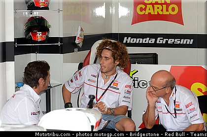 motogp_simoncelli_055_san_marin_misano_2011.jpg