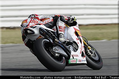 motogp_simoncelli_063_san_marin_misano_2011.jpg