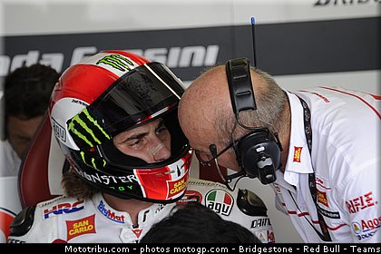 motogp_simoncelli_069_san_marin_misano_2011.jpg