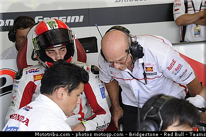 motogp_simoncelli_070_san_marin_misano_2011.jpg