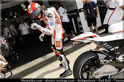 motogp_simoncelli_079_san_marin_misano_2011.jpg
