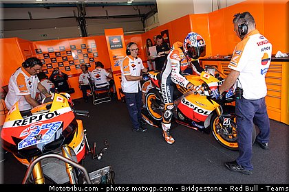 motogp_stoner_007_san_marin_misano_2011.jpg