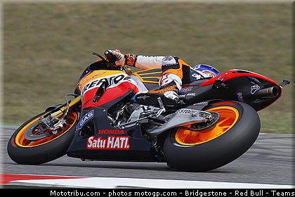 motogp_stoner_023_san_marin_misano_2011.jpg