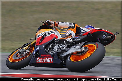 motogp_stoner_026_san_marin_misano_2011.jpg