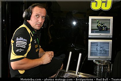 motogp_tech3_002_san_marin_misano_2011.jpg
