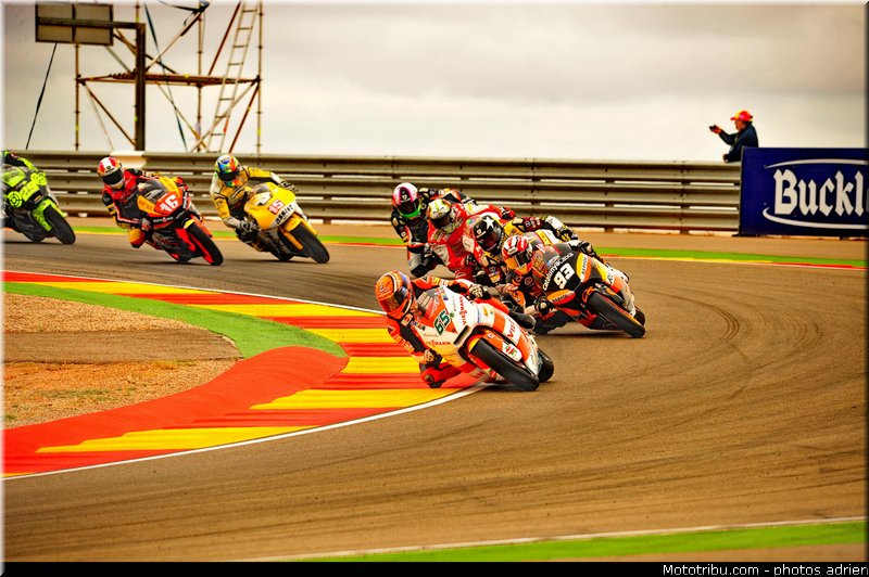 moto2_001_espagne_aragon_2011