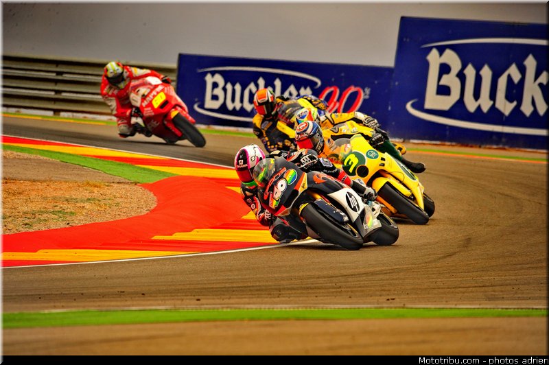 moto2_017_espagne_aragon_2011