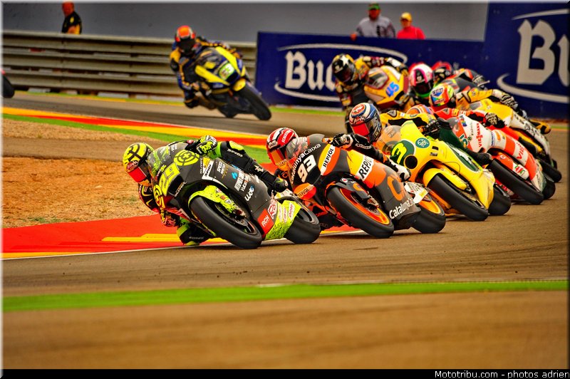 moto2_042_espagne_aragon_2011