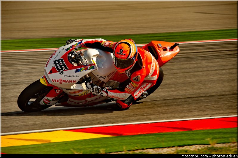 moto2_bradl_005_espagne_aragon_2011