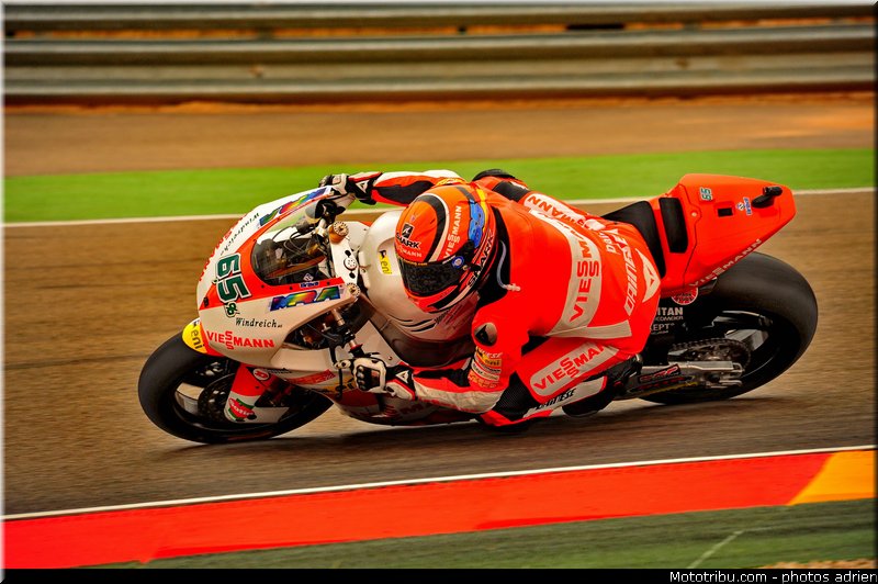 moto2_bradl_007_espagne_aragon_2011