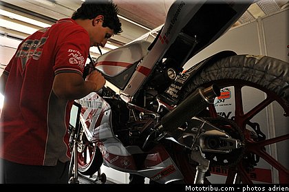 125_mahindra_002_espagne_aragon_2011.jpg