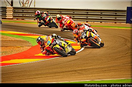 moto2_008_espagne_aragon_2011.jpg