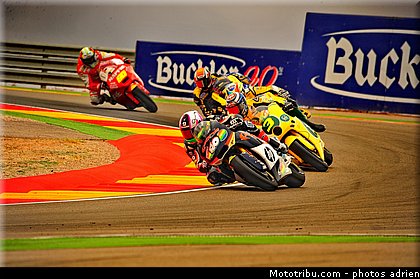 moto2_017_espagne_aragon_2011.jpg
