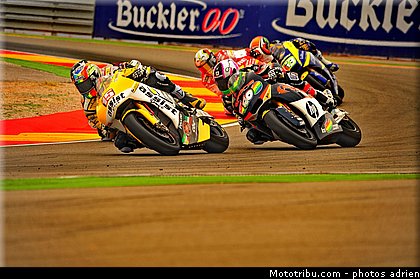 moto2_034_espagne_aragon_2011.jpg