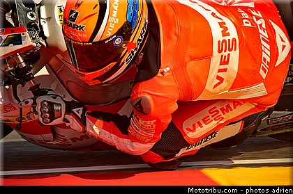 moto2_bradl_003_espagne_aragon_2011.jpg