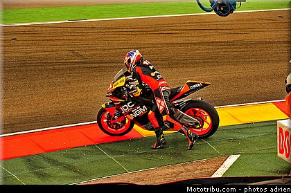 moto2_cluzel_014_espagne_aragon_2011.jpg