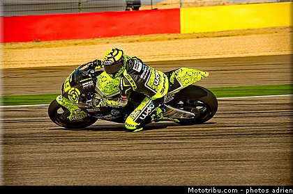 moto2_iannone_006_espagne_aragon_2011.jpg