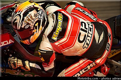 moto2_koyama_003_espagne_aragon_2011.jpg