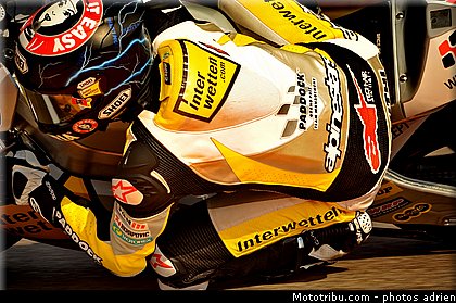 moto2_luthi_001_espagne_aragon_2011.jpg