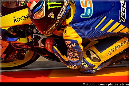 moto2_smith_001_espagne_aragon_2011.jpg