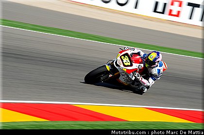 moto2_gadea_001_espagne_aragon_2011.jpg