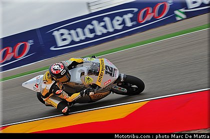 moto2_luthi_001_espagne_aragon_2011.jpg