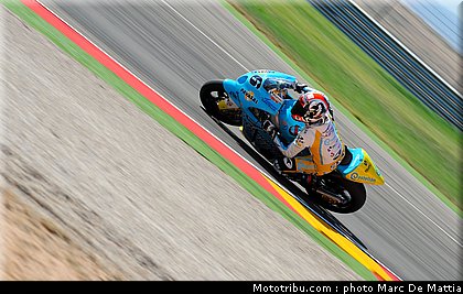 moto2_olive_001_espagne_aragon_2011.jpg