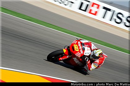 moto2_simon_001_espagne_aragon_2011.jpg