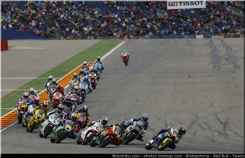 moto2_001_espagne_aragon_2011