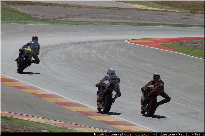 moto2_020_espagne_aragon_2011