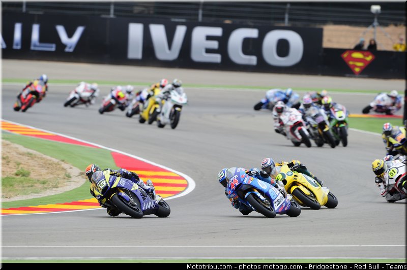 moto2_022_espagne_aragon_2011