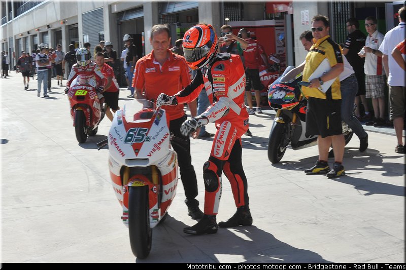 moto2_bradl_002_espagne_aragon_2011